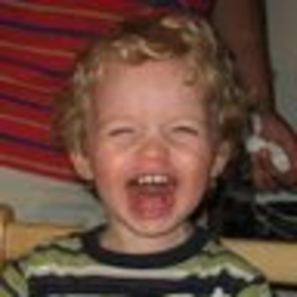 Meet your Posher, Caitlin - Picture 1 of 1